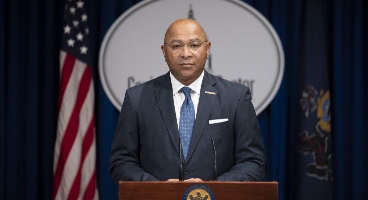 Auditor General Timothy L. DeFoor