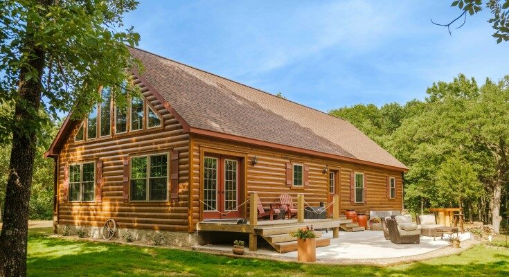 Modular log cabin by Zook Cabins
