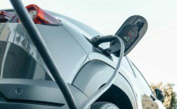 Charging of a vehicle in a charging station