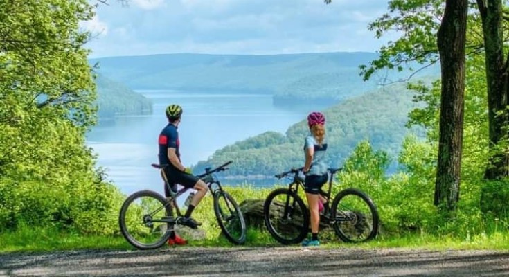 Trails at Jakes Rocks