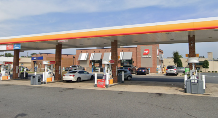 Shell gas station in Newark