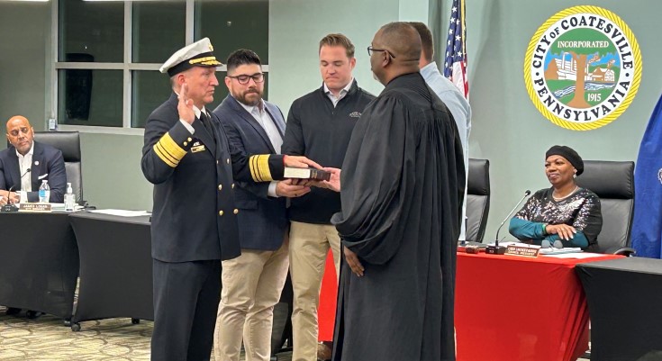 Fire Chief Huf Sworn in by Judge Hines