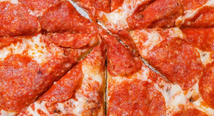 Sliced pepperoni pizza