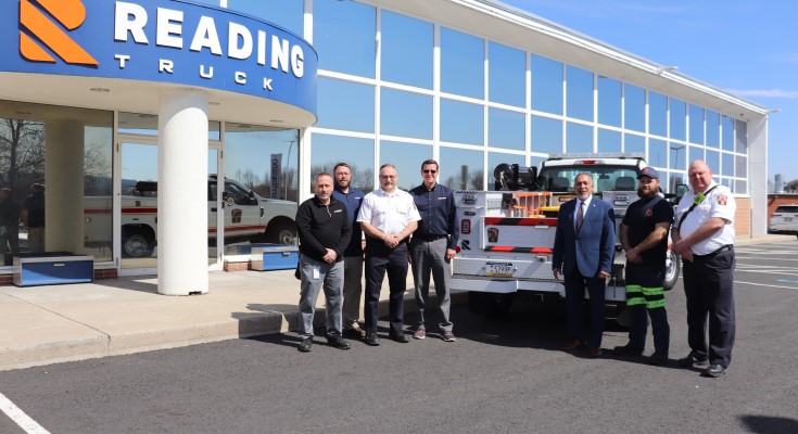 Reading Truck & City of Reading Officials