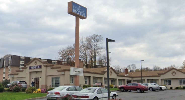 Riverview Motel