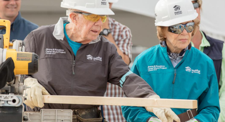 President and Rosalyn Carter work at the Jimmy & Rosalynn Carter Work Project (photo courtesy Jimmy & Rosalynn Carter Work Project)