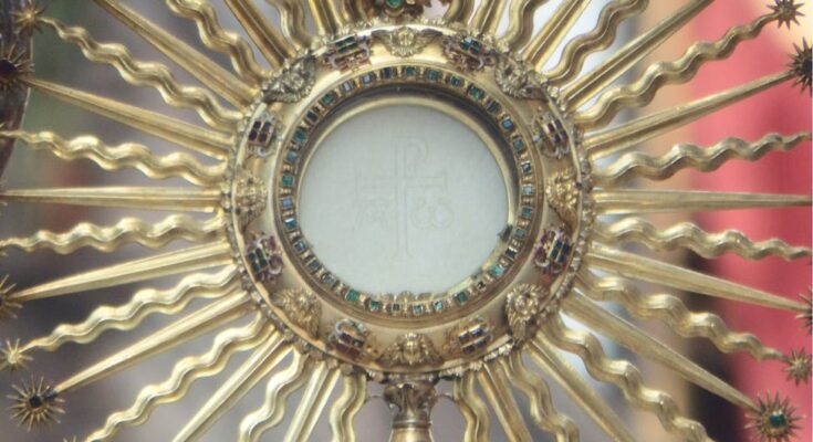 Eucharistic host