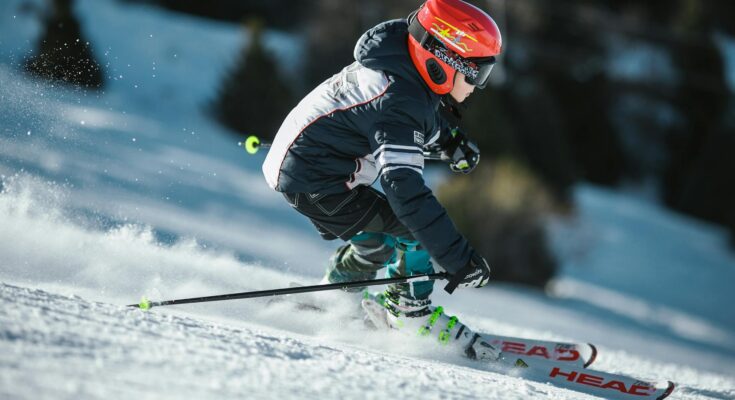 Man ice skiing