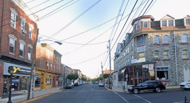 N Main St in Spring City