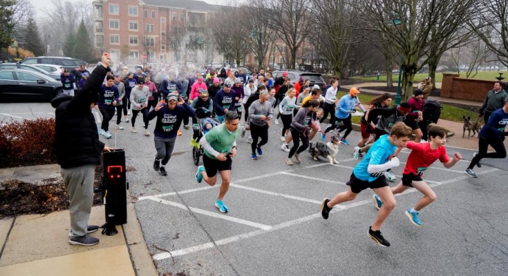 Runners and walkers in CTC's 5th Annual Snowball Shuffle