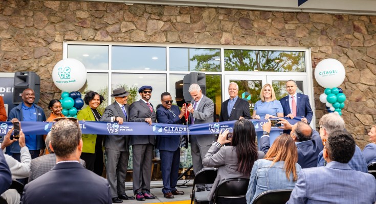 ribbin cutting