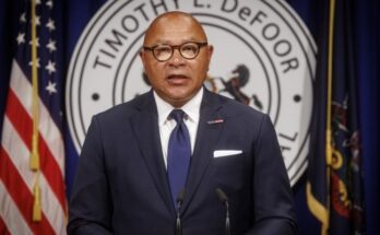 Auditor General Timothy L. DeFoor