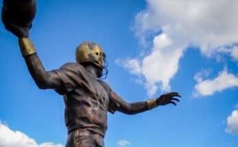 Michael Horrocks statue