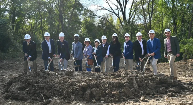 Members of the Walters team joined Chester County and Willistown Township officials